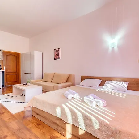 Relaxing Mountain Getaway In Cozy By Flat Mаnager * パンポロボ